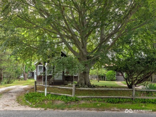Hamptons Home 1020668
