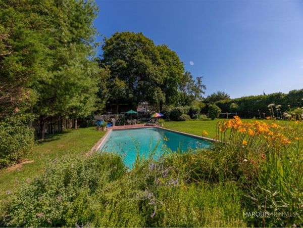 Hamptons Home 1020670