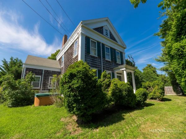 Hamptons Home 1020670