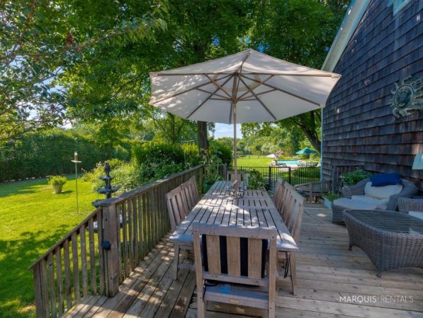 Hamptons Home 1020670