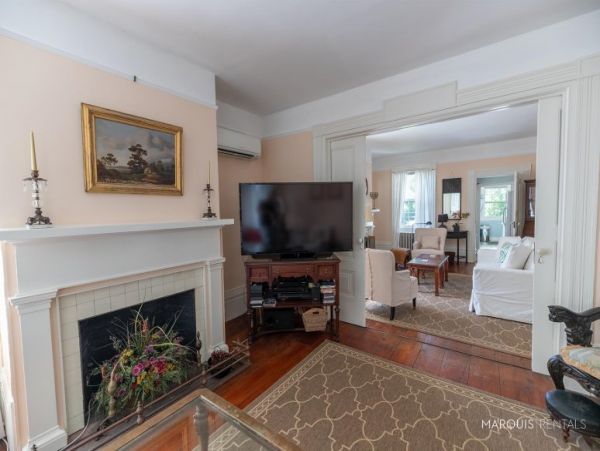 Hamptons Home 1020670
