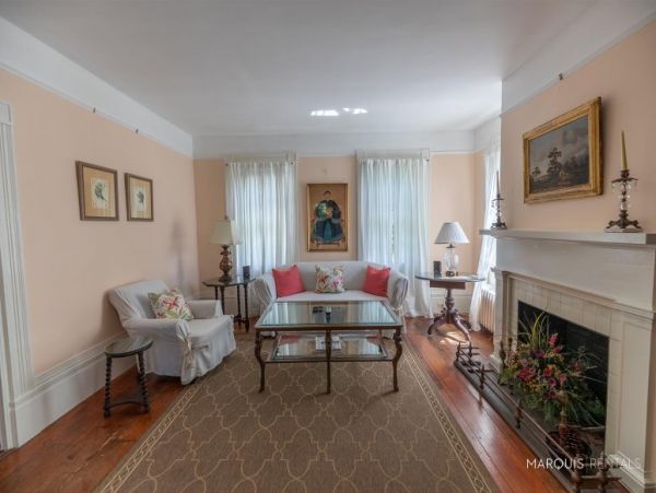 Hamptons Home 1020670
