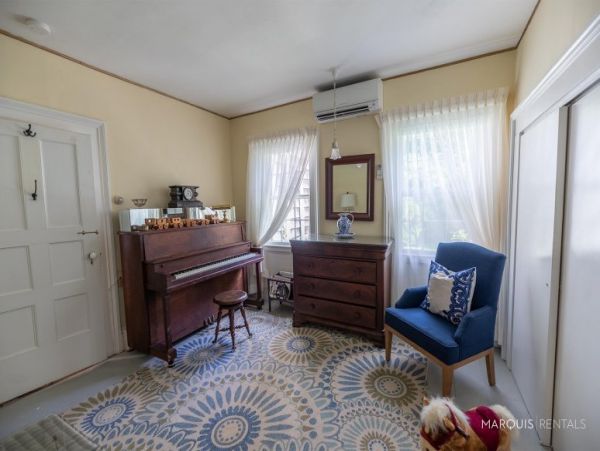 Hamptons Home 1020670
