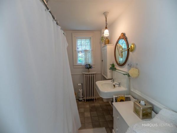 Hamptons Home 1020670