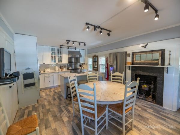 Hamptons Home 1020670