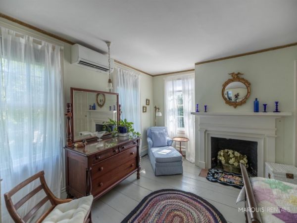 Hamptons Home 1020670