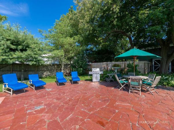 Hamptons Home 1020670