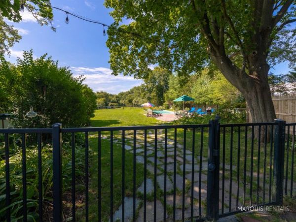 Hamptons Home 1020670