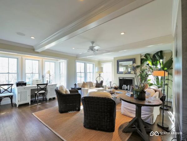 Hamptons Home 1020671