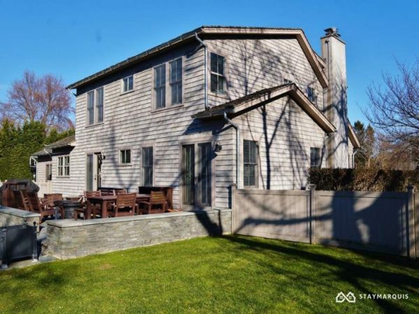 Hamptons Home 1020671