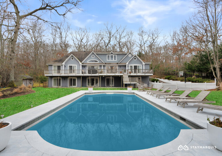Hamptons Home 1020673