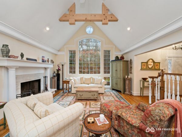 Hamptons Home 1020673