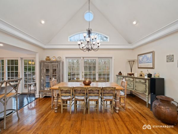 Hamptons Home 1020673