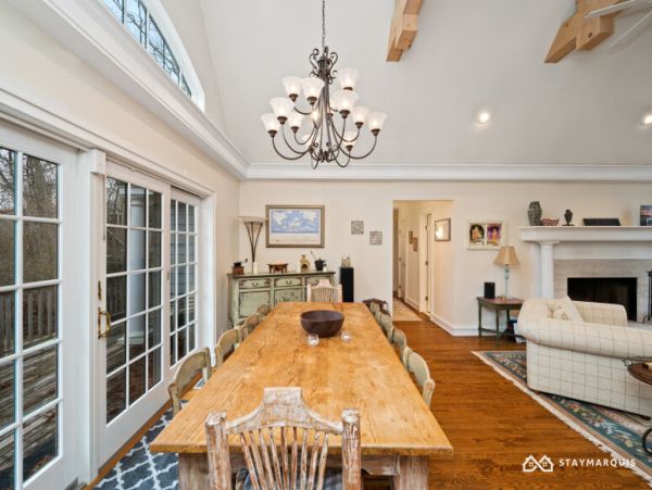 Hamptons Home 1020673