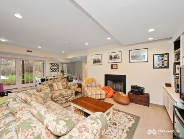 Hamptons Home 1020673