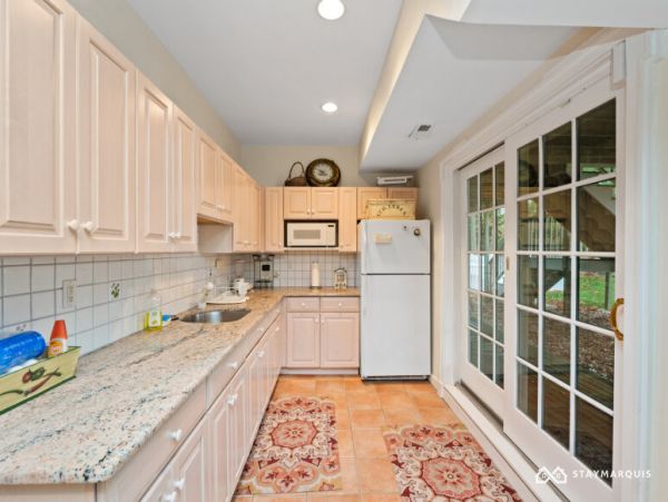Hamptons Home 1020673