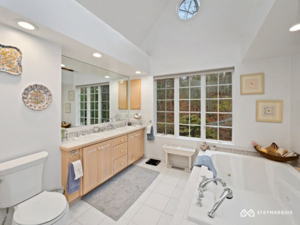 Hamptons Home 1020673