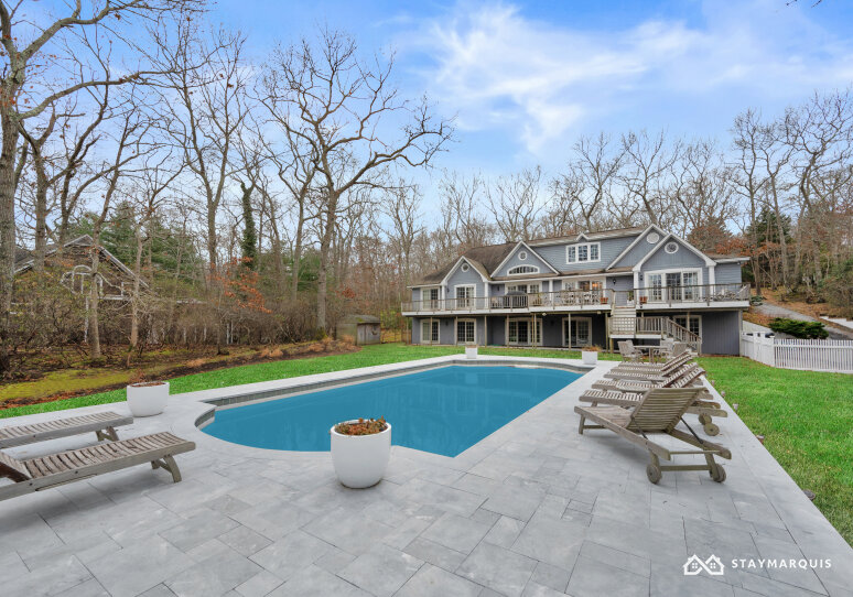 Hamptons Home 1020673