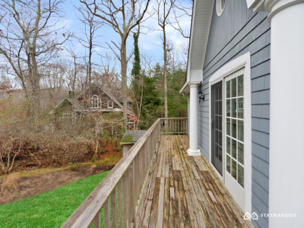 Hamptons Home 1020673