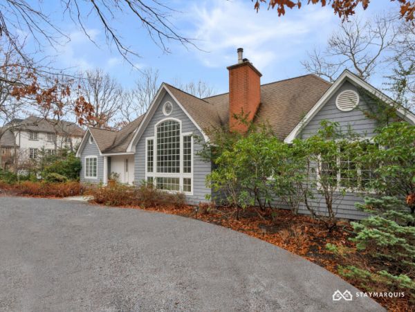 Hamptons Home 1020673