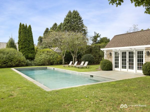 Hamptons Home 1020674