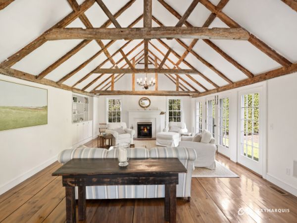 Hamptons Home 1020674