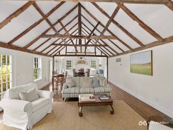 Hamptons Home 1020674