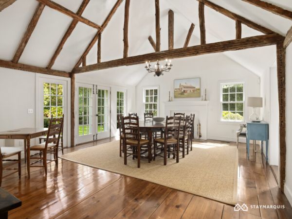 Hamptons Home 1020674