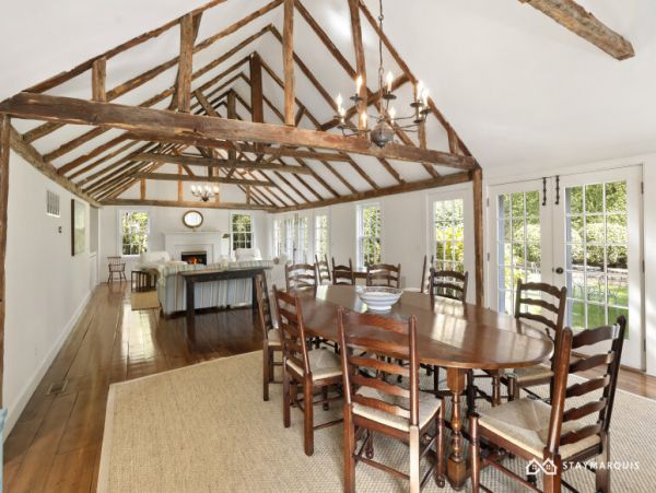 Hamptons Home 1020674