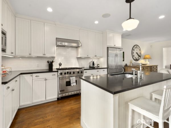 Hamptons Home 1020674