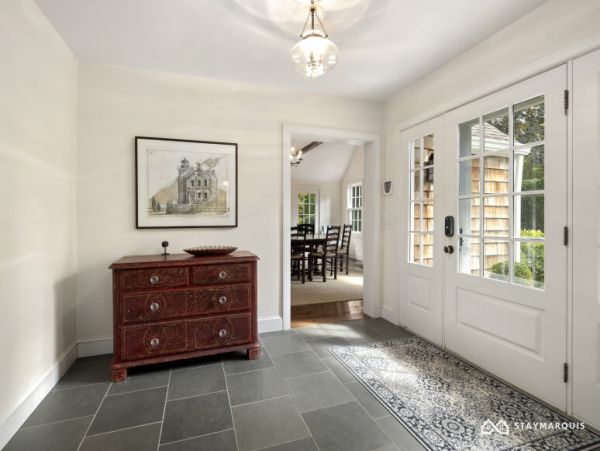 Hamptons Home 1020674