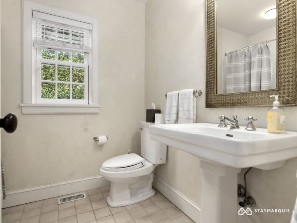 Hamptons Home 1020674