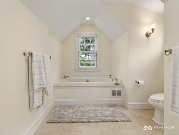 Hamptons Home 1020674