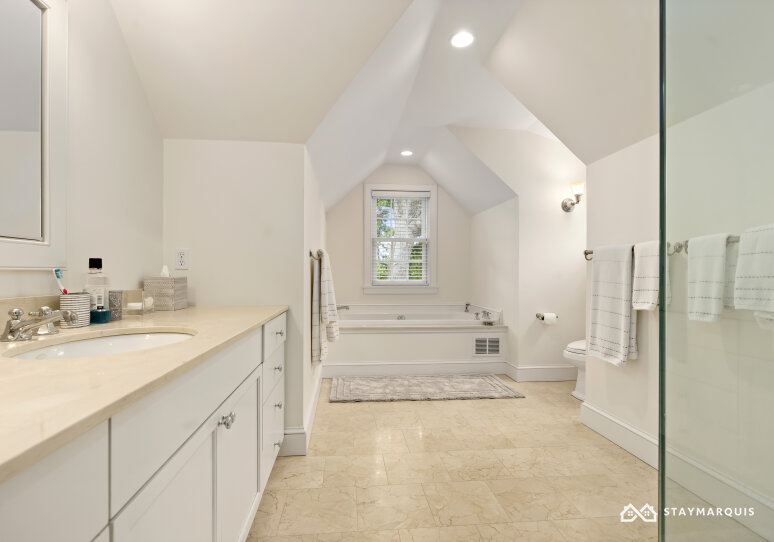 Hamptons Home 1020674