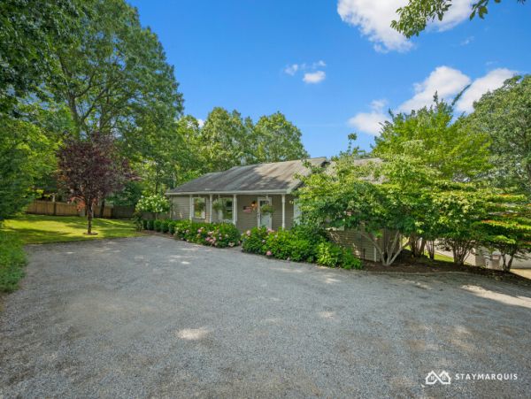 Hamptons Home 1020675