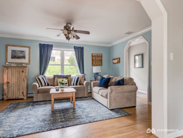 Hamptons Home 1020675