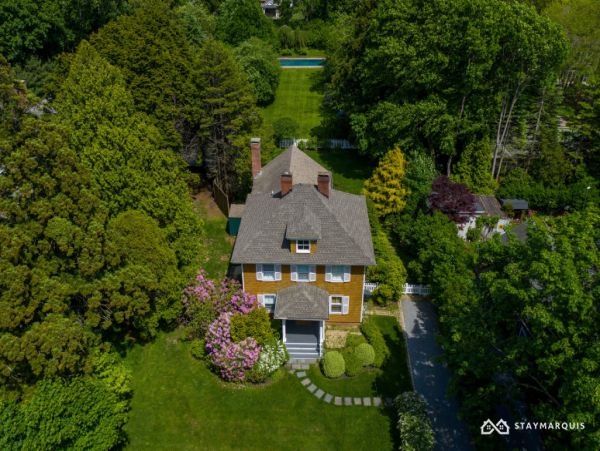 Hamptons Home 1020677