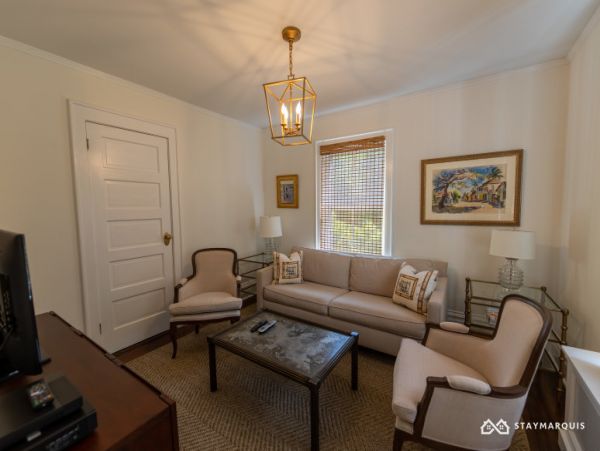 Hamptons Home 1020677