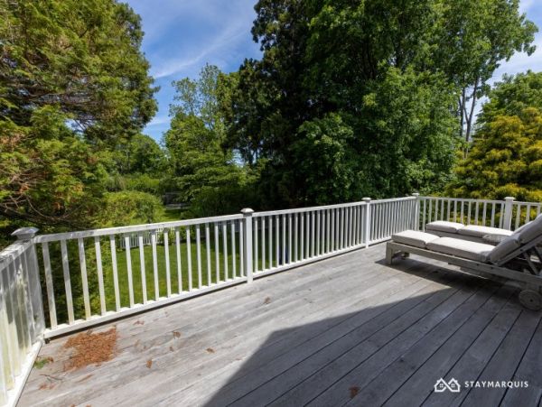Hamptons Home 1020677