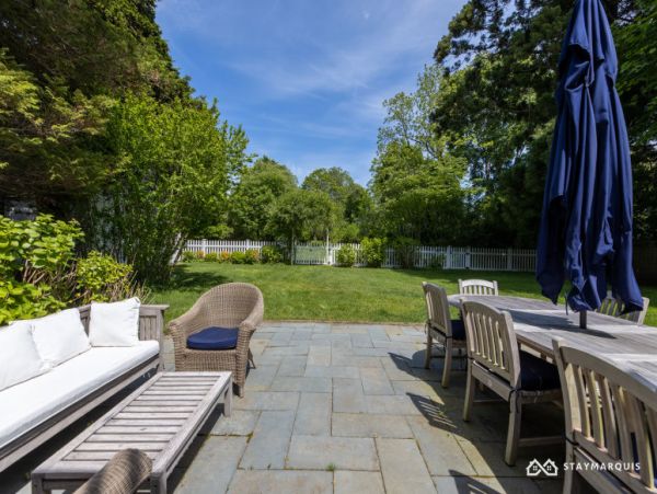 Hamptons Home 1020677