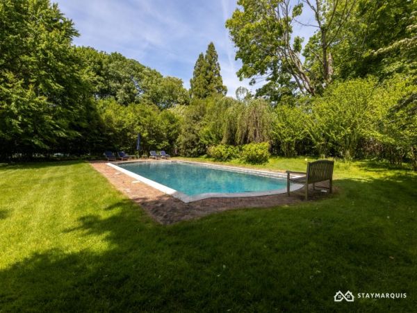 Hamptons Home 1020677