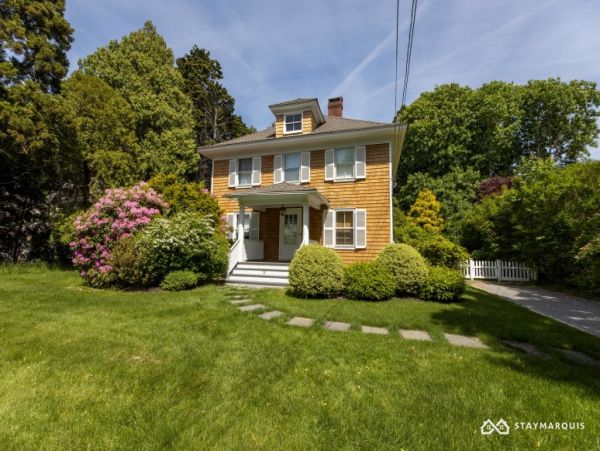 Hamptons Home 1020677
