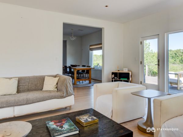 Hamptons Home 1020678