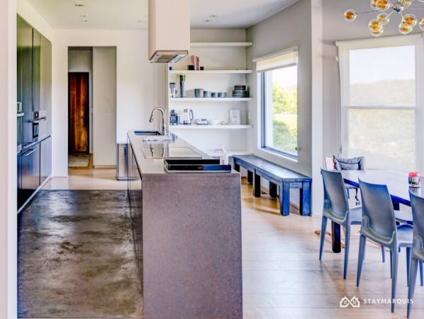 Hamptons Home 1020678