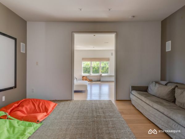 Hamptons Home 1020678