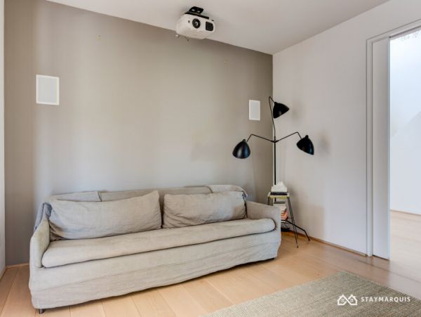 Hamptons Home 1020678