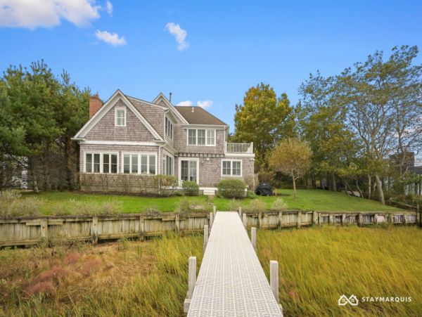 Hamptons Home 1020679