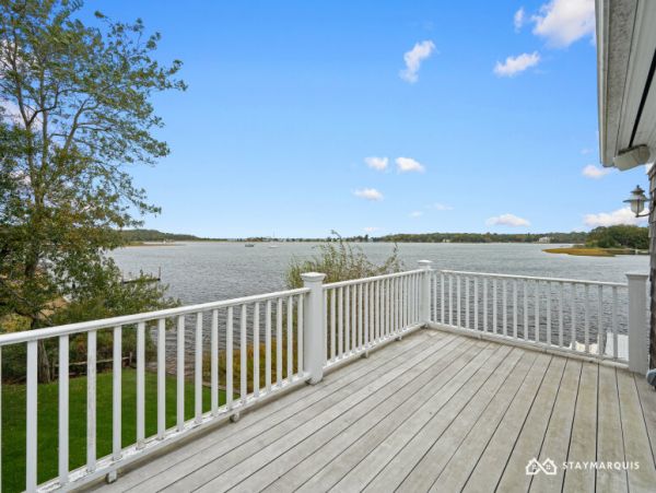 Hamptons Home 1020679