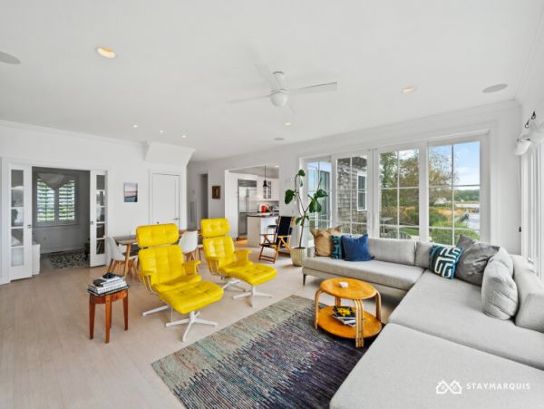 Hamptons Home 1020679