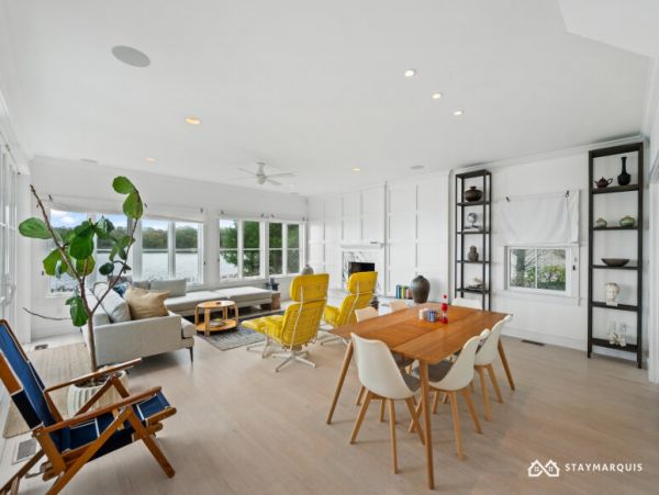 Hamptons Home 1020679
